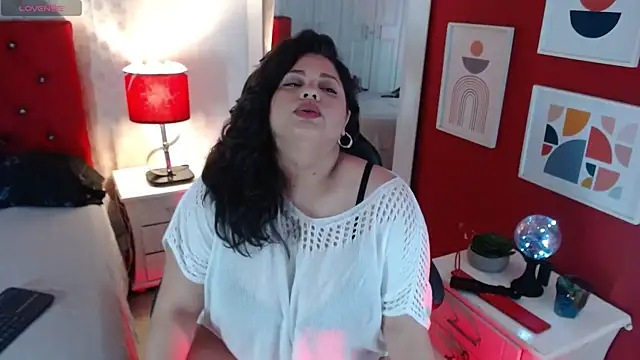 merly chica online show from 11/10/25, 01:05