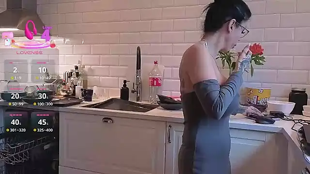 sexygilf82 online show from 11/10/25, 08:19