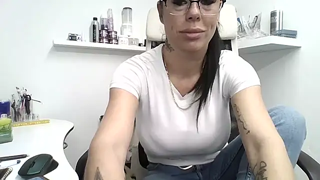 sexygilf82 online show from 12/01/25, 02:18