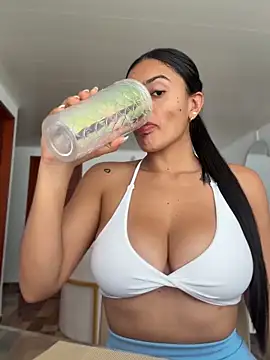 AnaaFaith  online show from 04/11/26, 05:27