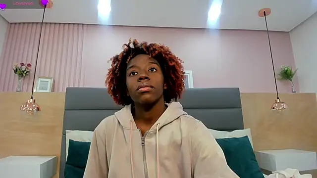 Snapshot of _emma_willliams_ chatting on 10/02/25, 01:36 emma willliams online show from 10/02/25, 01:36