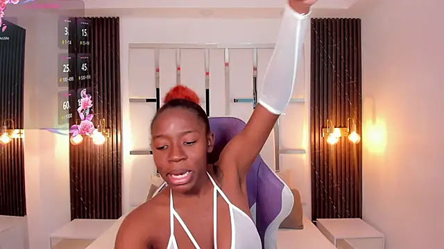 Snapshot of _emma_willliams_ chatting on 11/07/25, 02:10 emma willliams online show from 11/07/25, 02:10