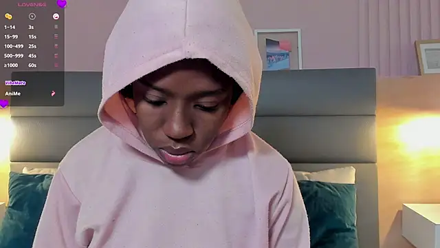 Snapshot of _emma_willliams_ chatting on 10/21/25, 01:43 emma willliams online show from 10/21/25, 01:43