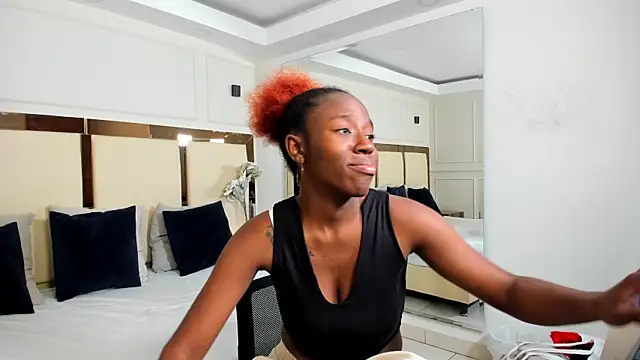 Snapshot of _emma_willliams_ chatting on 11/10/25, 01:49 emma willliams online show from 11/10/25, 01:49