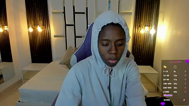 Snapshot of _emma_willliams_ chatting on 11/11/25, 01:28 emma willliams online show from 11/11/25, 01:28