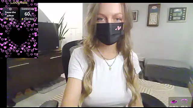 Snapshot of Magical_Milf_MelissaXX chatting on 10/01/25, 05:17 Magical Milf MelissaXX online show from 10/01/25, 05:17