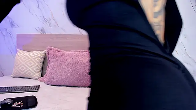 sofiagomez   online show from 01/10/26, 06:03