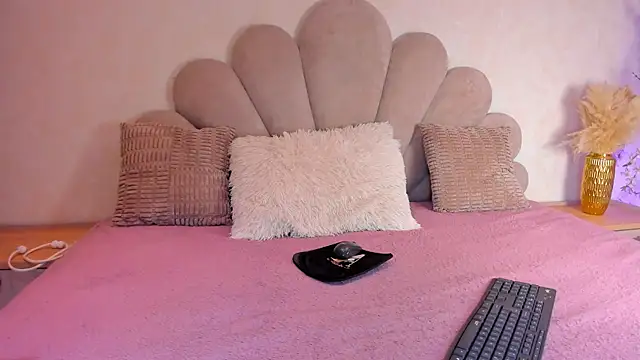 sofiagomez   online show from 05/30/26, 07:19