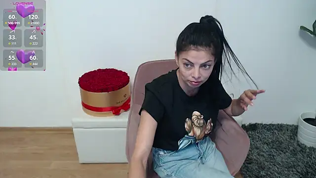 LadyLiia online show from 05/13/26, 03:35