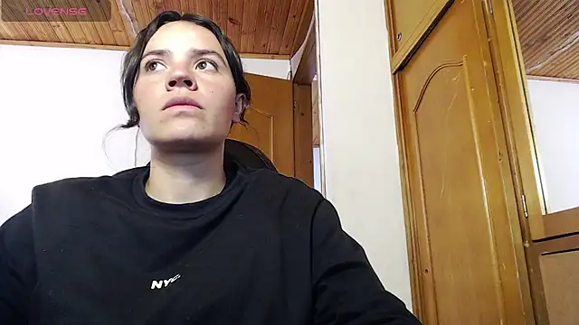 Skylar Serenity online show from 11/08/25, 04:54