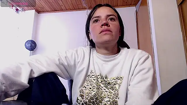 Skylar Serenity online show from 10/28/25, 07:35