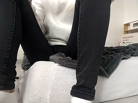 HoneySquirrel online show from 09/09/25, 03:54