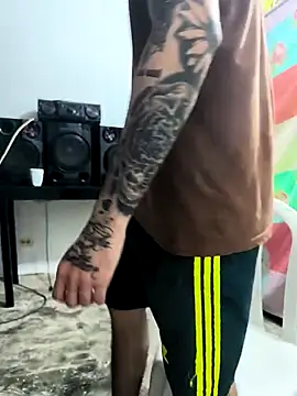 giannis090 online show from 10/15/25, 07:11