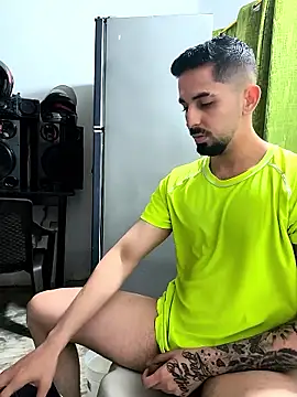 giannis090 online show from 04/18/26, 05:21