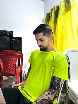 giannis090 online show from 10/24/25, 08:19