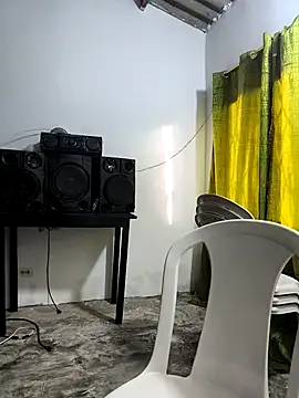 giannis090 online show from 10/16/25, 09:45