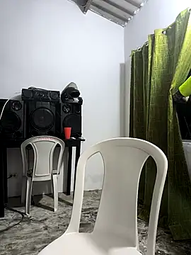 giannis090 online show from 10/15/25, 04:00