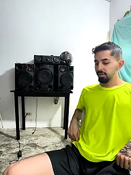 giannis090 online show from 10/22/25, 07:35