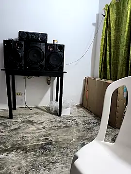 giannis090 online show from 11/18/25, 03:54