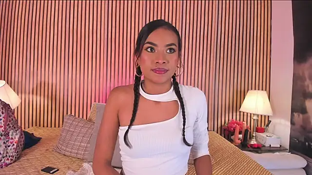 keeyla stone online show from 10/06/25, 08:09