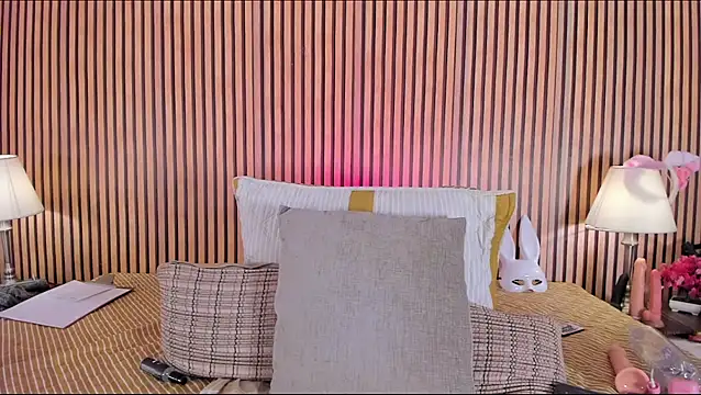 keeyla stone online show from 11/25/25, 09:26