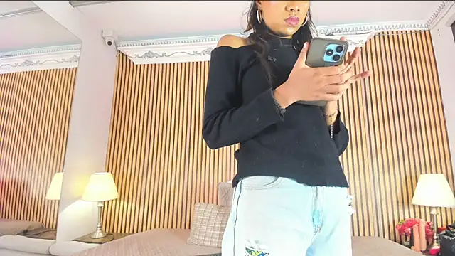 keeyla stone online show from 10/03/25, 07:59