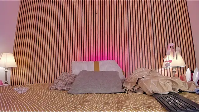 keeyla stone online show from 11/16/25, 09:41