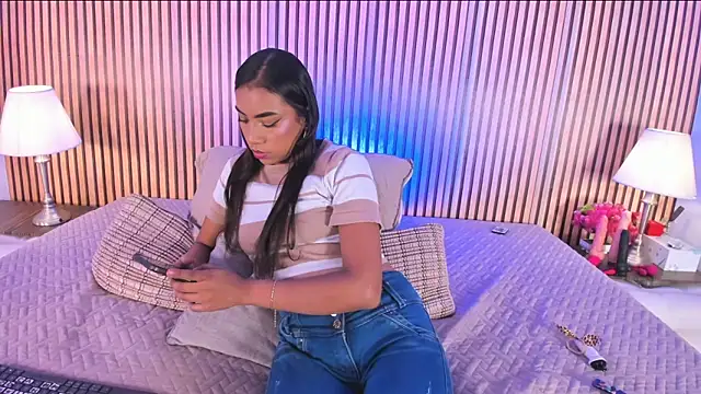 keeyla stone online show from 10/05/25, 08:21