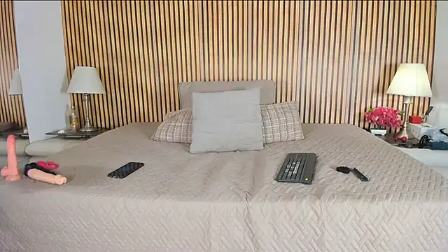 keeyla stone online show from 09/27/25, 08:26