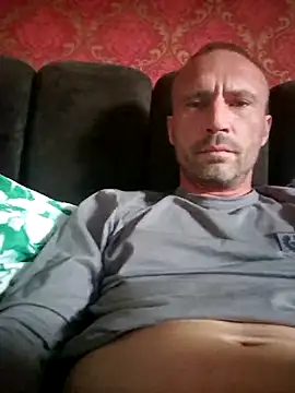 Snapshot of peterbart007 chatting on 09/26/25, 11:06 peterbart007 online show from 09/26/25, 11:06