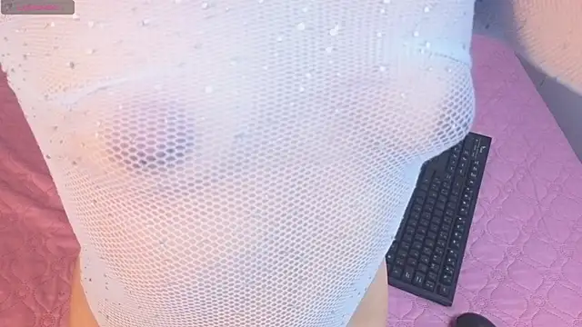 emmi collinss online show from 12/01/25, 08:10