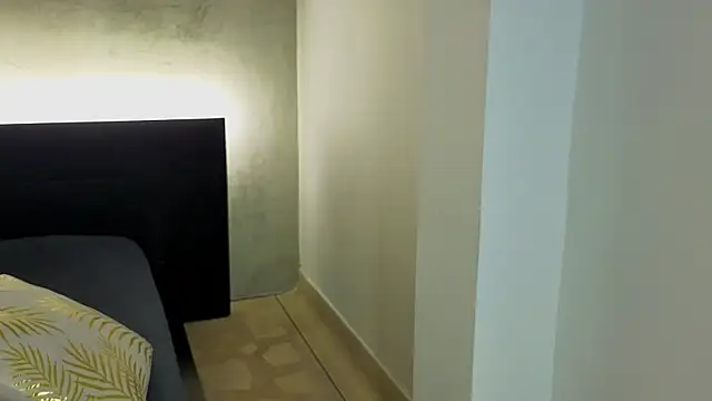 emmi collinss online show from 04/08/26, 07:48