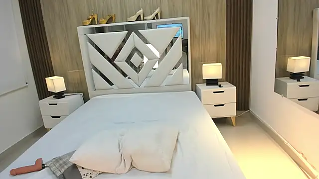 VanessaHard as online show from 05/01/26, 08:25