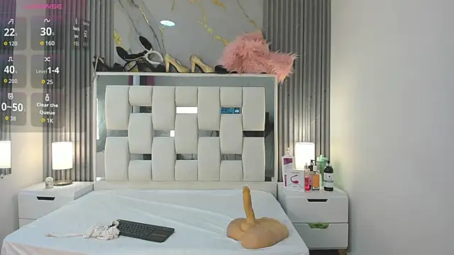 VanessaHard as online show from 11/16/25, 08:24