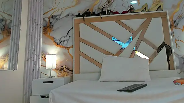 VanessaHard as online show from 10/10/25, 07:58