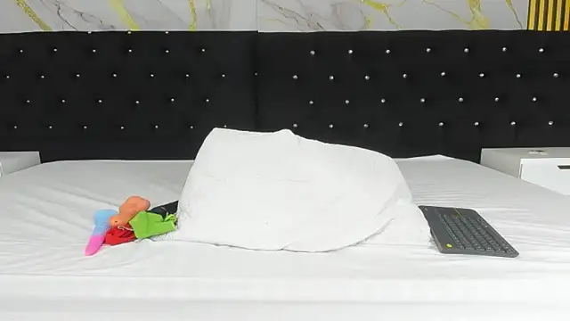 VanessaHard as online show from 03/24/26, 08:09