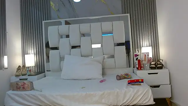 VanessaHard as online show from 09/25/25, 07:31