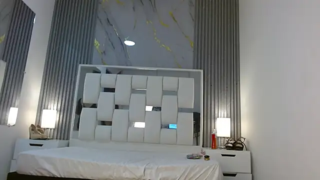 VanessaHard as online show from 09/20/25, 07:52