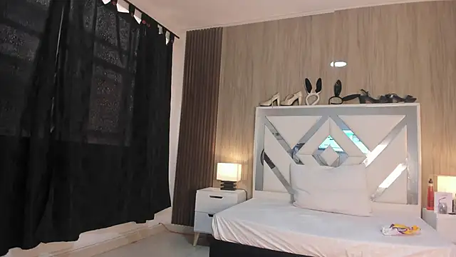 VanessaHard as online show from 12/02/25, 07:48