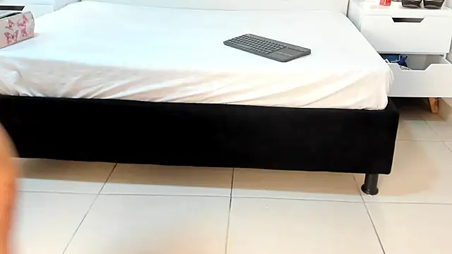 VanessaHard as online show from 09/13/25, 03:45