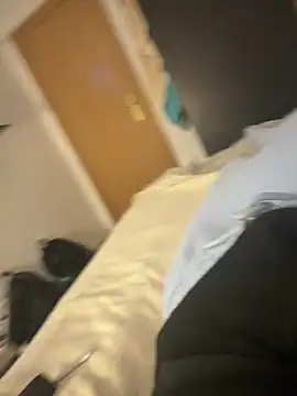 yesirrrr111 online show from 03/18/26, 04:08