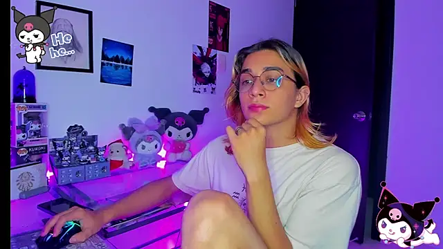 KeitaMoon online show from 11/24/25, 07:47