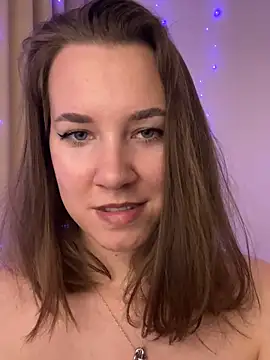 Snapshot of Candy_Foxxxy_ chatting on 10/19/25, 11:57 Candy Foxxxy online show from 10/19/25, 11:57