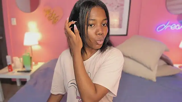 Snapshot of Annia_DH chatting on 10/01/25, 06:56 Annia DH online show from 10/01/25, 06:56