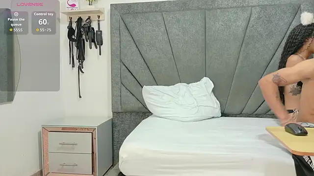 ZafiroAndFlynn online show from 12/16/25, 02:21