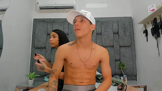 ZafiroAndFlynn online show from 03/28/26, 02:45