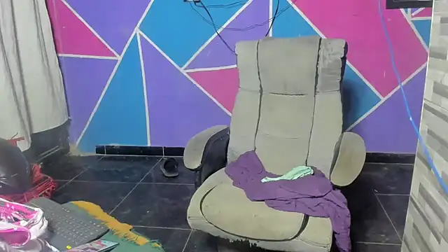 Snapshot of rubi_49 chatting on 09/11/25, 04:12 rubi 49 online show from 09/11/25, 04:12