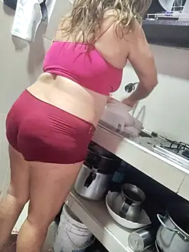 Snapshot of rubi_49 chatting on 03/08/26, 09:40 rubi 49 online show from 03/08/26, 09:40