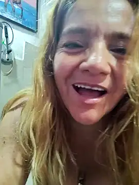 Snapshot of rubi_49 chatting on 09/18/25, 04:10 rubi 49 online show from 09/18/25, 04:10