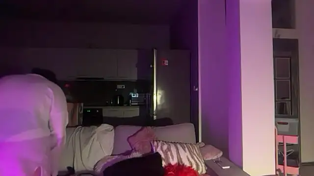 Lunahadidd online show from 04/03/26, 08:26